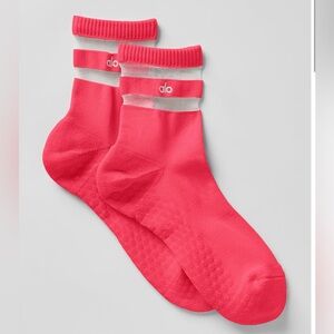 ALO Yoga Women’s Pulse Grip Socks - Candy Red♥️